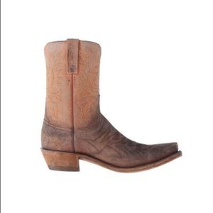 NIB Lucchese Stonewash Mad Dog Goat boot.  Size 10